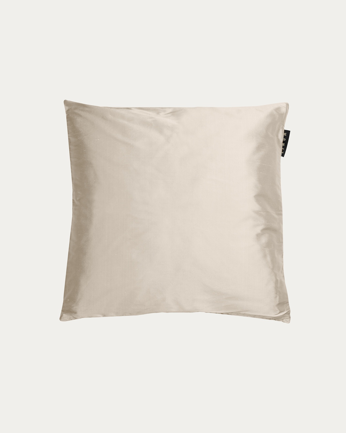 Product image light beige SILK cushion cover made of 100% dupion silk that gives a nice lustre from LINUM DESIGN. Size 40x40 cm.