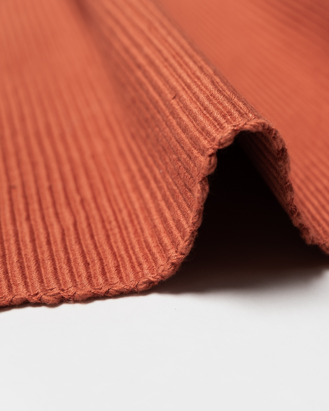 Product image rusty orange UNI runner of soft cotton in ribbed quality from LINUM DESIGN. Size 45x150 cm.