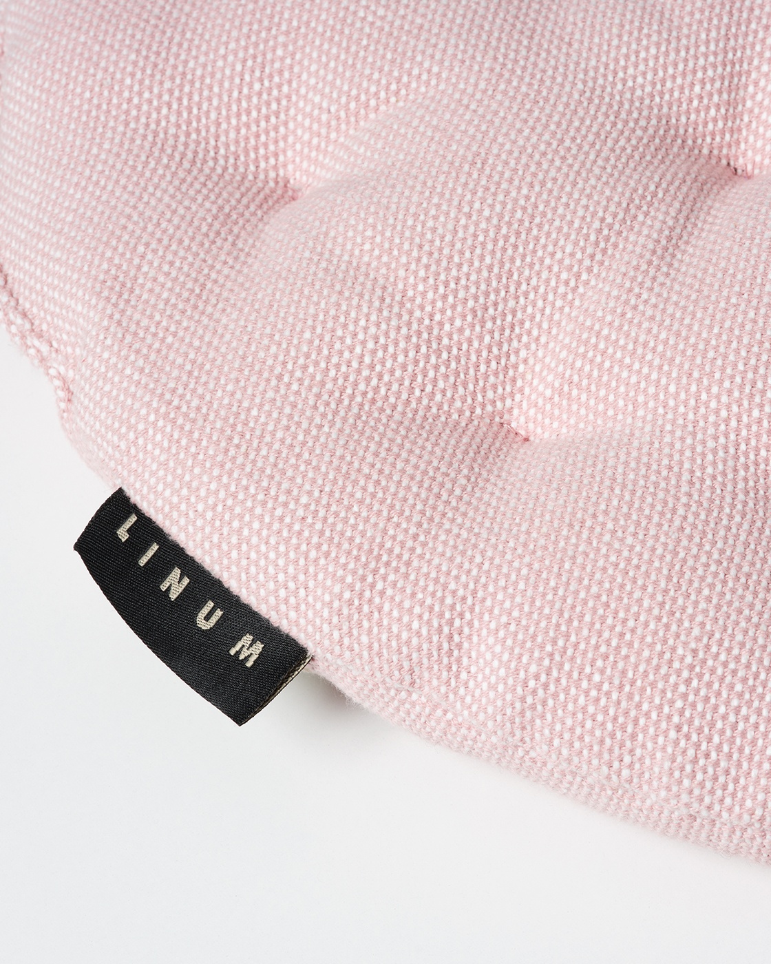 Product image dusty pink PEPPER seat cushion made of soft cotton with recycled polyester filling from LINUM DESIGN. Size ø37 cm.