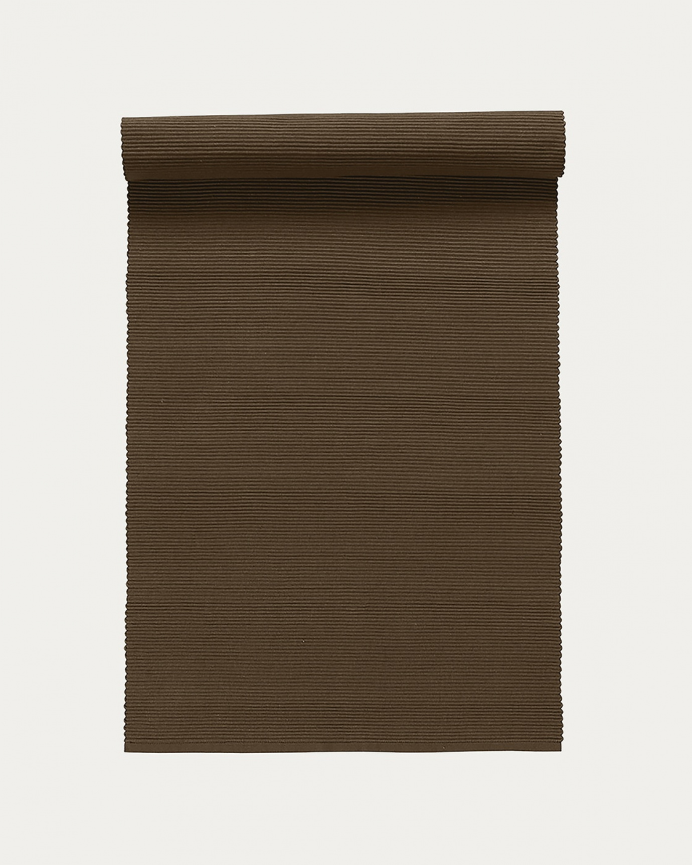 Immagine prodotto marrone orso runner UNI in morbido cotone a costine di qualità di LINUM DESIGN. Dimensioni 45x150 cm.