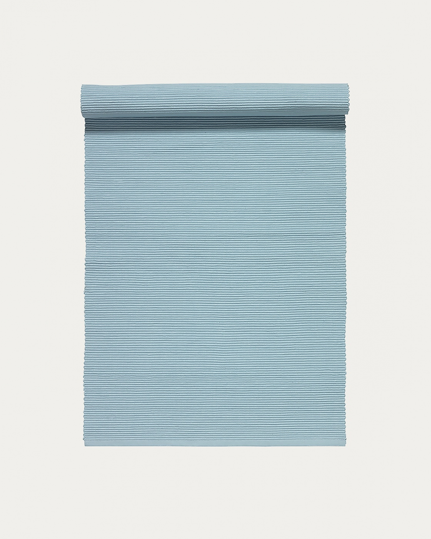 Produktbild helles himmelblau UNI Tischläufer aus weicher Baumwolle in Rippenqualität von LINUM DESIGN. Größe 45x150 cm.