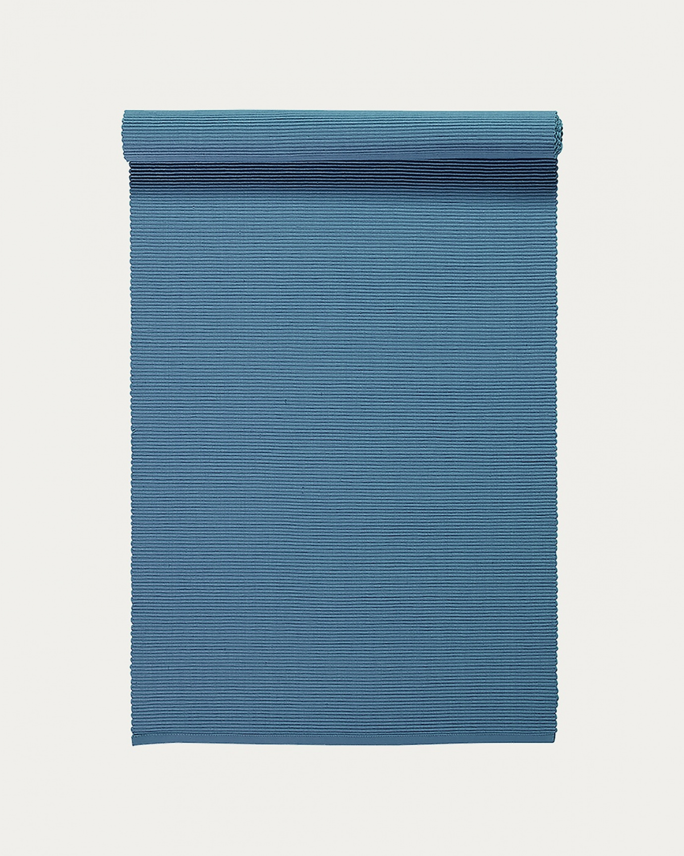 Produktbild tiefseeblau UNI Tischläufer aus weicher Baumwolle in Rippenqualität von LINUM DESIGN. Größe 45x150 cm.