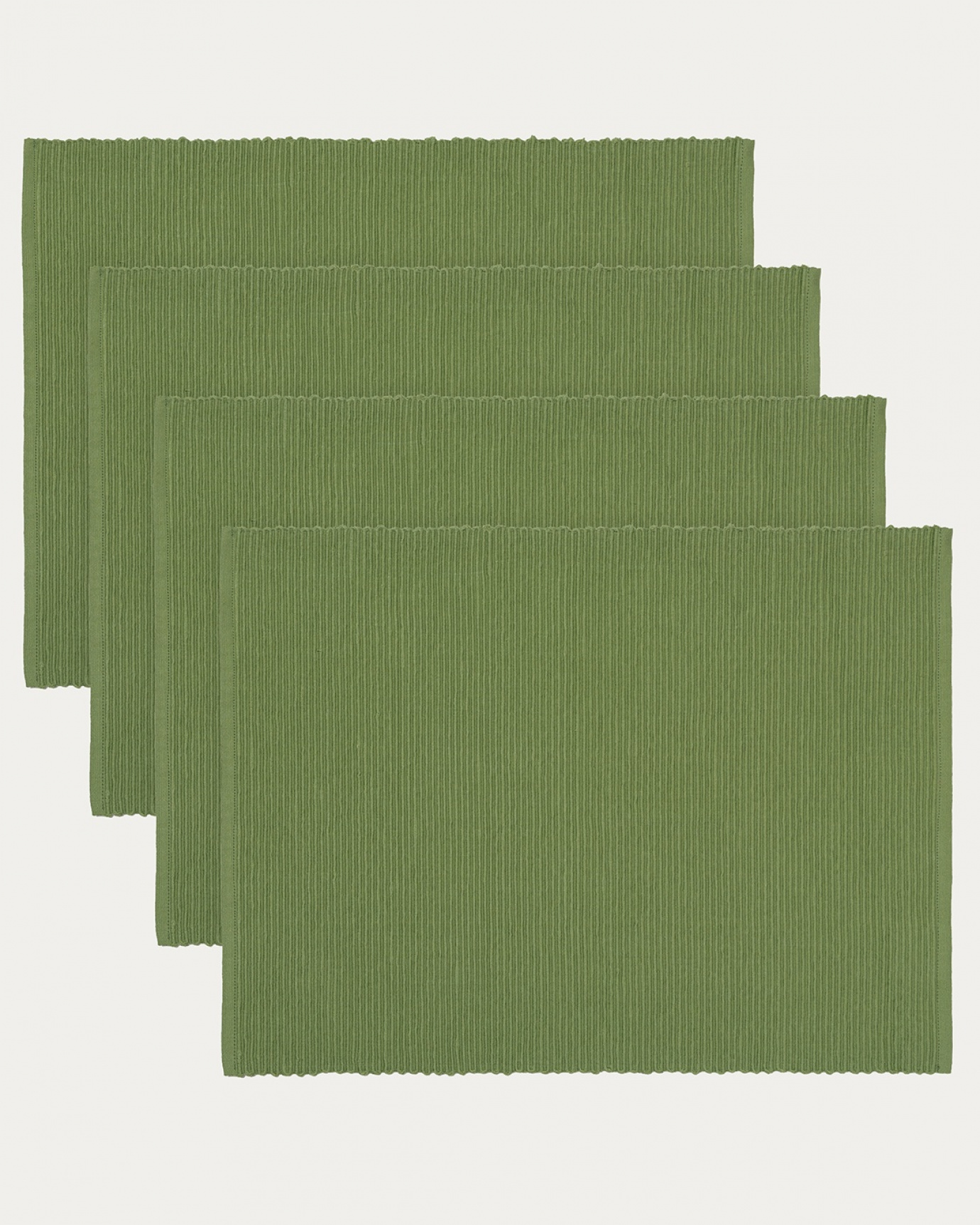 Product image moss green UNI placemat made of soft cotton in ribbed quality from LINUM DESIGN. Size 35x46 cm and sold in 4-pack.