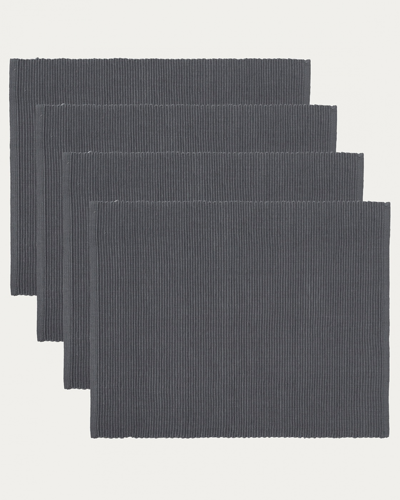 Product image granite grey UNI placemat made of soft cotton in ribbed quality from LINUM DESIGN. Size 35x46 cm and sold in 4-pack.