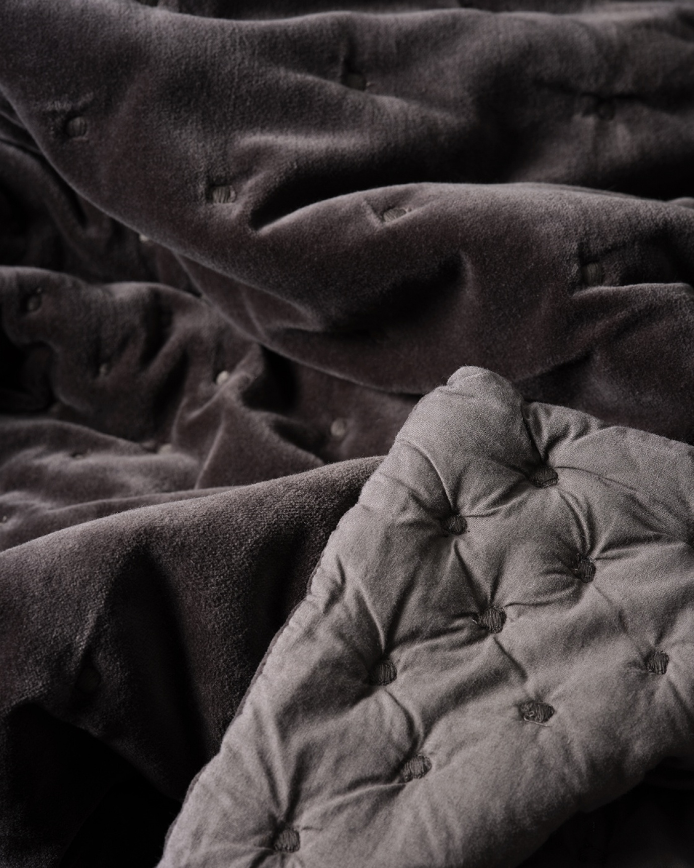 PAOLO Bedspread 270x260 cm Dark charcoal grey, bild 2 