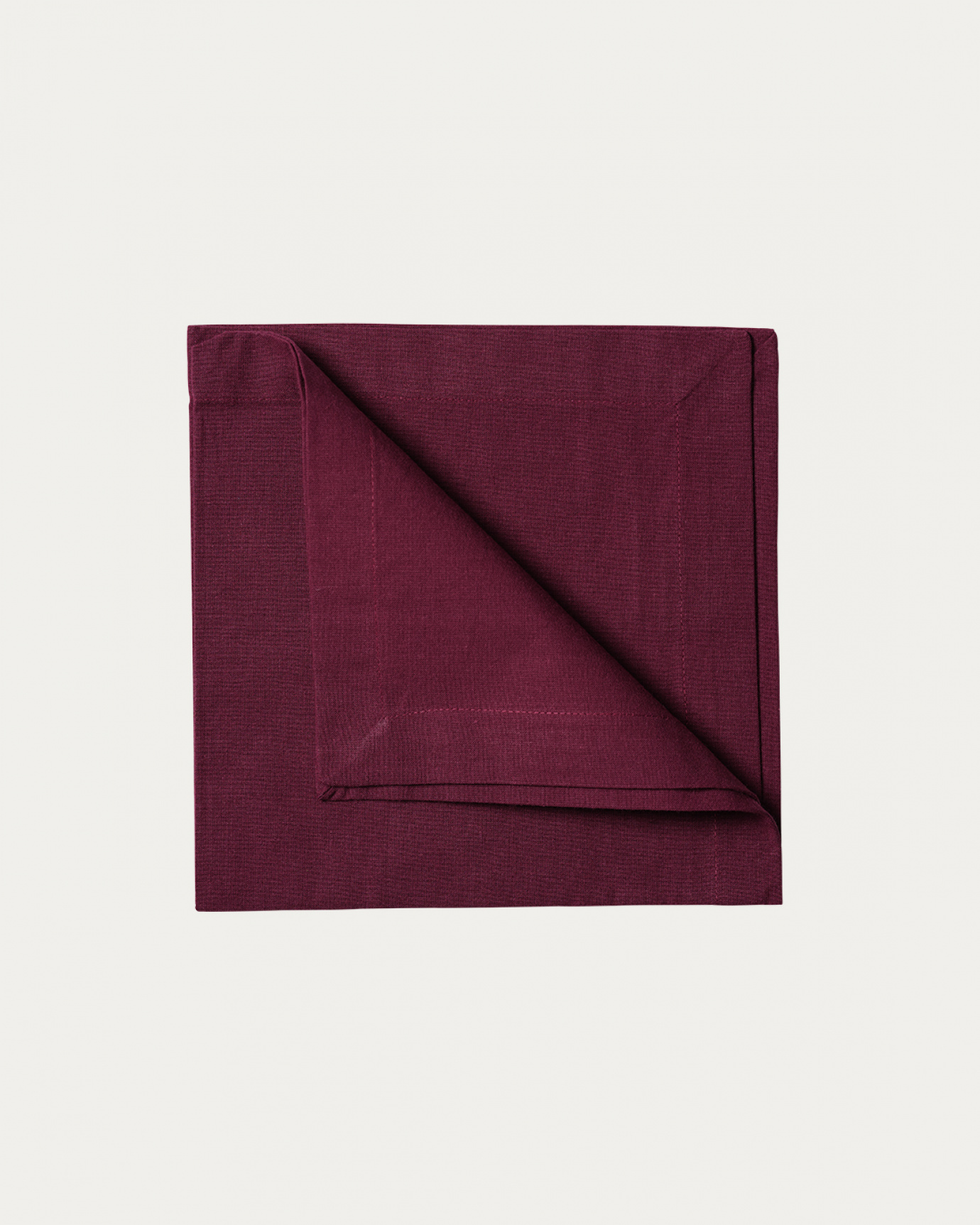 Image du produit serviette de table ROBERT aubergine en coton doux de LINUM DESIGN. Taille 45 x 45 cm et vendu en lot de 4.