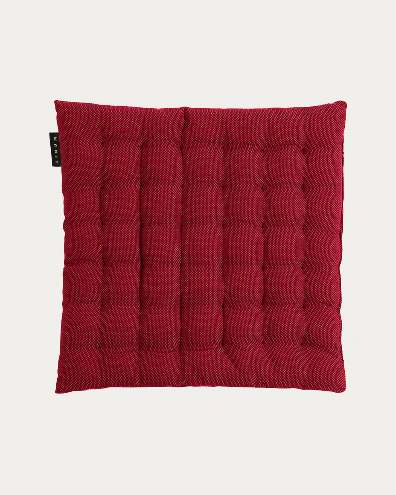 Product image red PEPPER seat cushion made of soft cotton with recycled polyester filling from LINUM DESIGN. Size 40x40 cm.