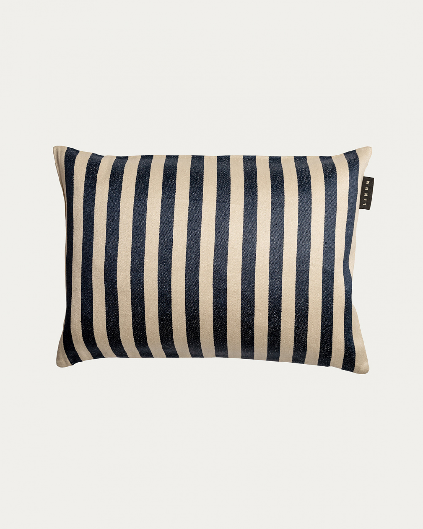 Product image ink blue AMALFI cushion cover with wide stripes made of 77% linen and 23% cotton from LINUM DESIGN. Size 35x50 cm.