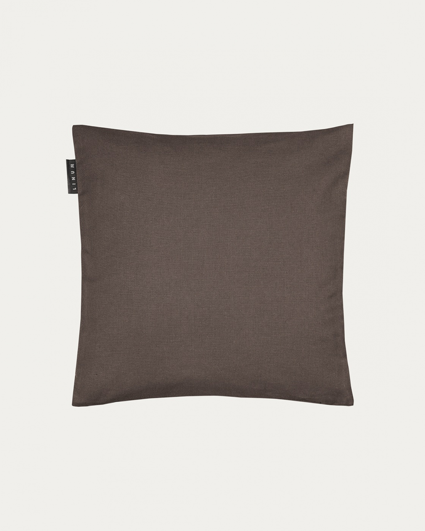 Product image bear brown ANNABELL cushion cover made of soft cotton from LINUM DESIGN. Size 40x40 cm.