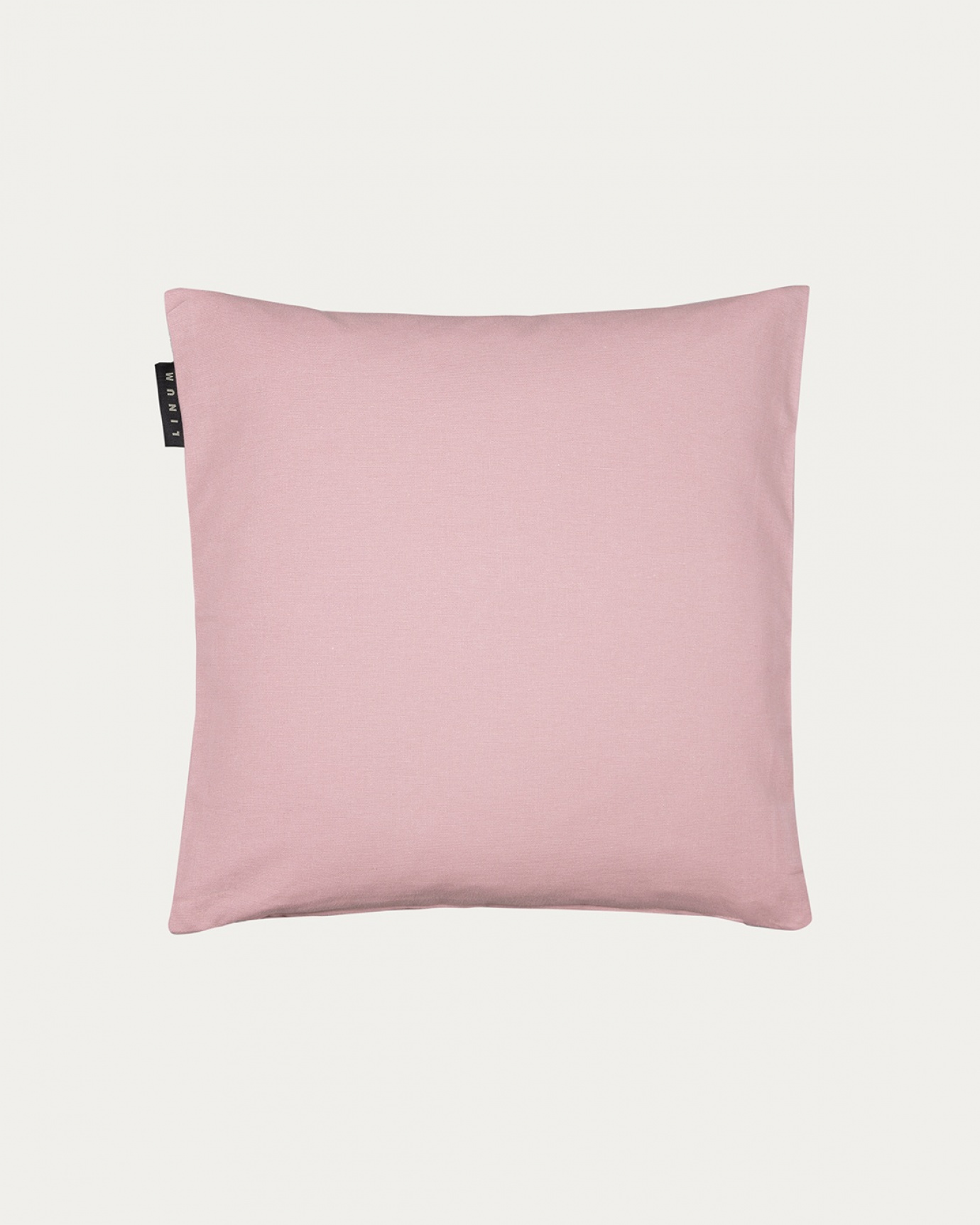 Produktbild dammig rosa ANNABELL kuddfodral av mjuk bomull från LINUM DESIGN. Storlek 40x40 cm.