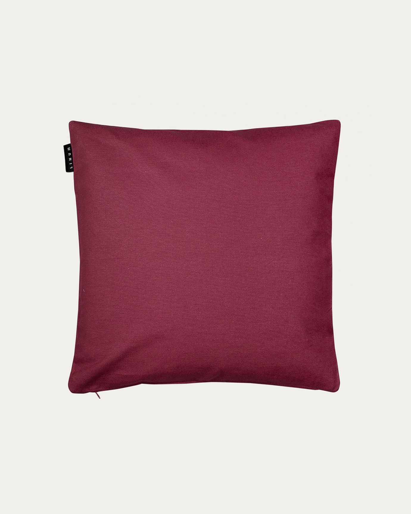 Product image pale wine red ANNABELL cushion cover made of soft cotton from LINUM DESIGN. Size 40x40 cm.