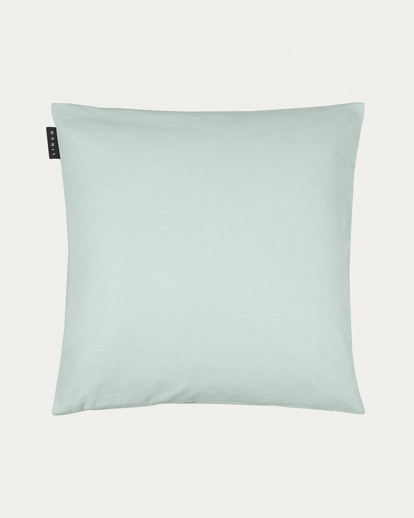 Image du produit housse de coussin ANNABELL vert clair glacé en coton doux de LINUM DESIGN. Taille 50 x 50 cm.