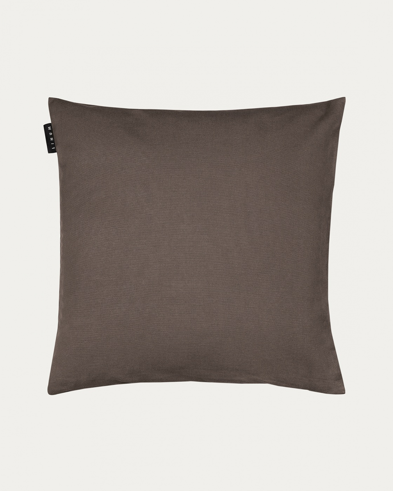 Product image bear brown ANNABELL cushion cover made of soft cotton from LINUM DESIGN. Size 50x50 cm.