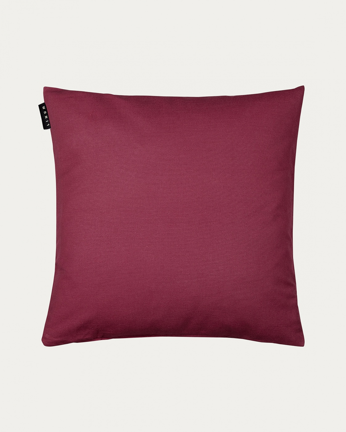 Product image pale wine red ANNABELL cushion cover made of soft cotton from LINUM DESIGN. Size 50x50 cm.