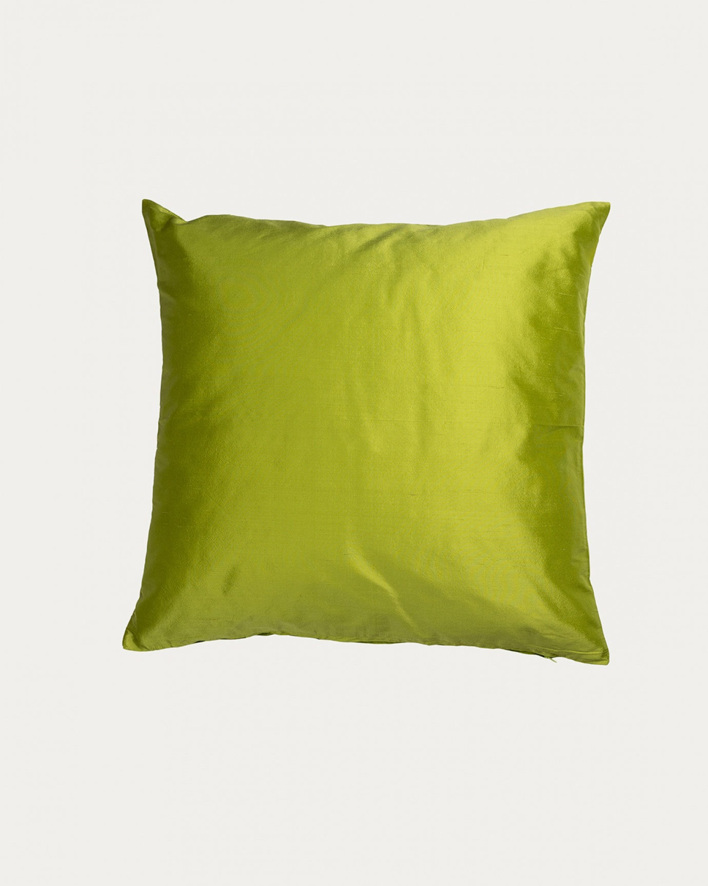 Product image apple green DUPION cushion cover made of 100% dupion silk from LINUM DESIGN. Size 40x40 cm.