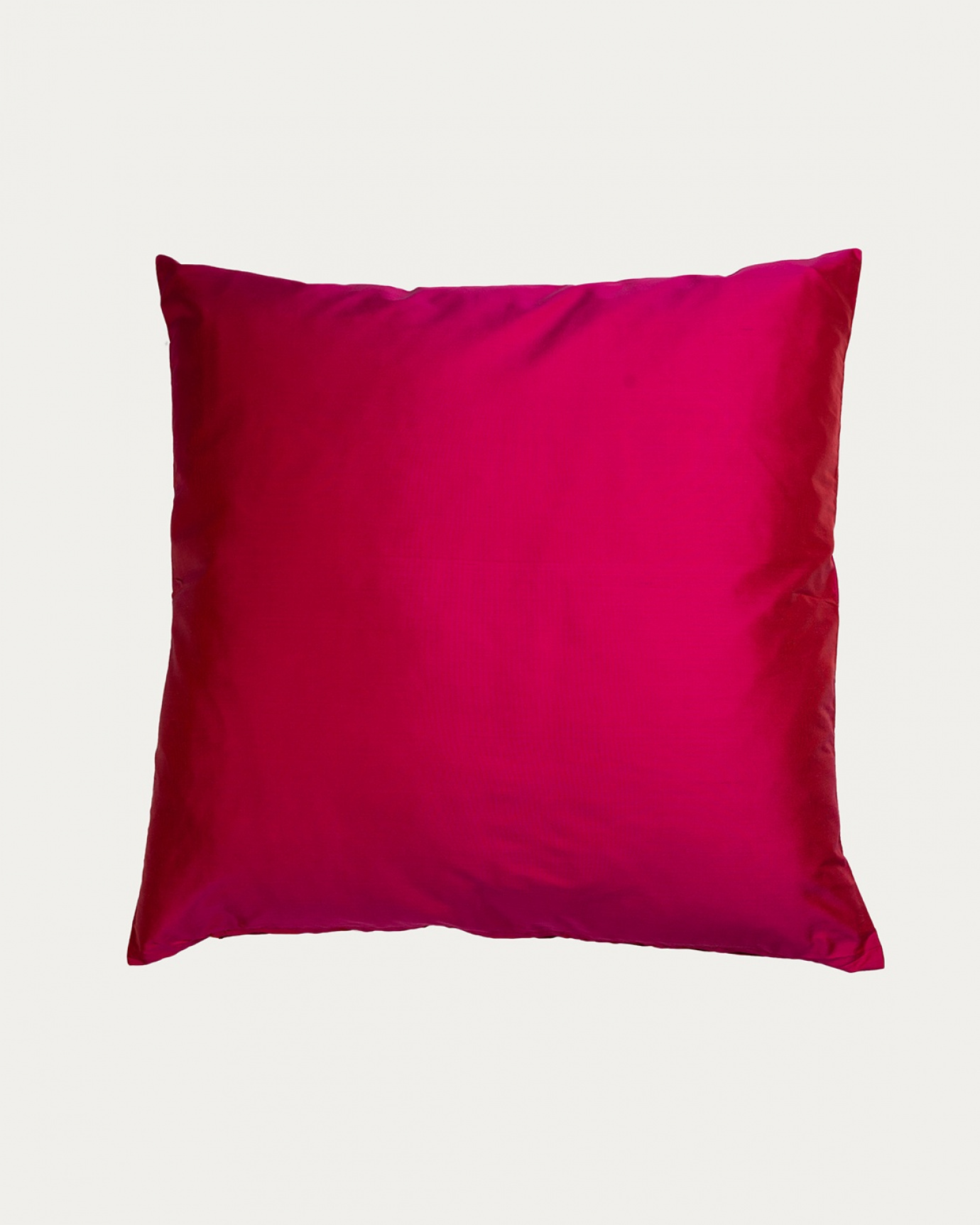 Product image fuchsia red DUPION cushion cover made of 100% dupion silk from LINUM DESIGN. Size 50x50 cm.