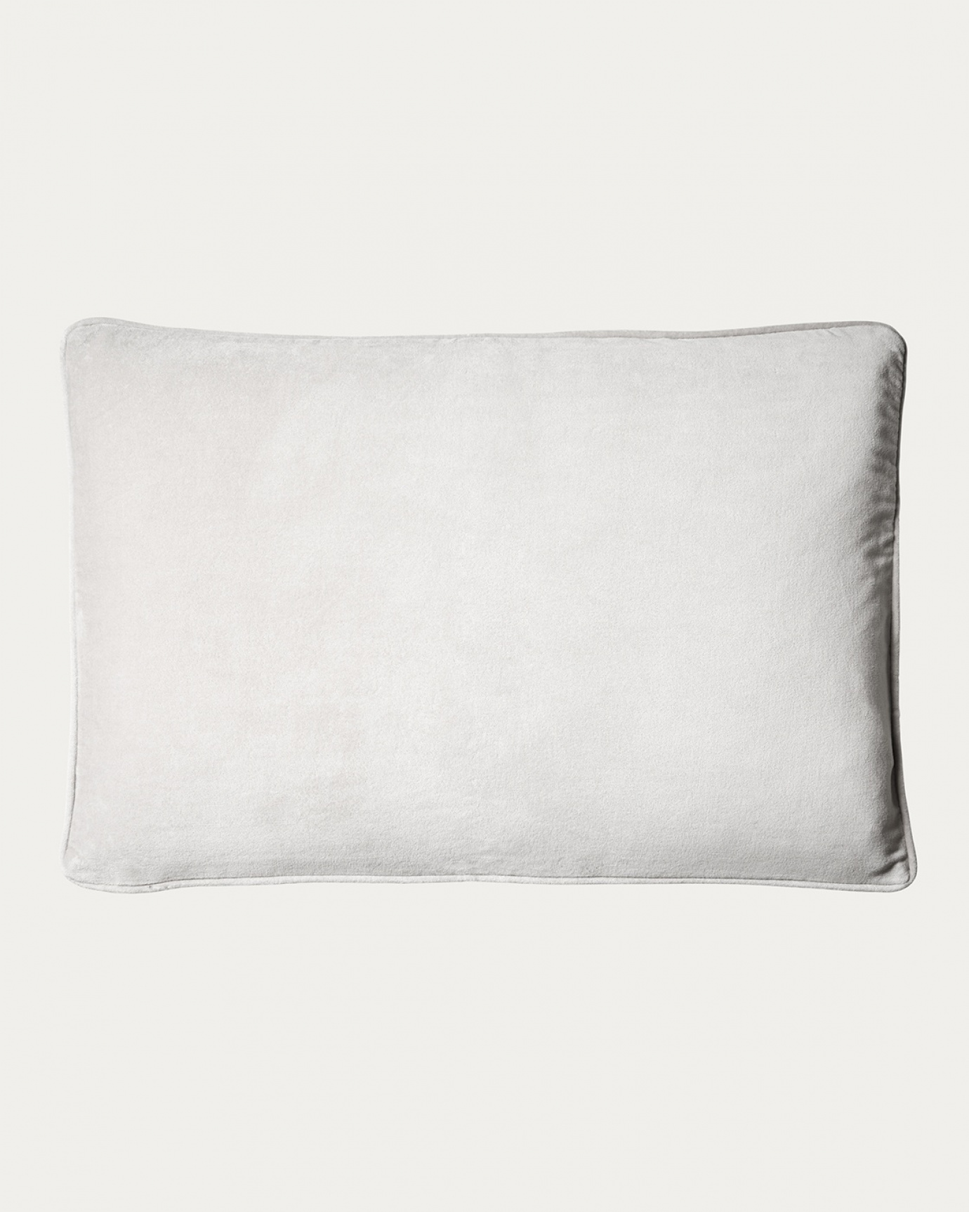 Product image silver grey PAOLO cushion cover in soft organic cotton velvet from LINUM DESIGN. Size 40x60 cm.