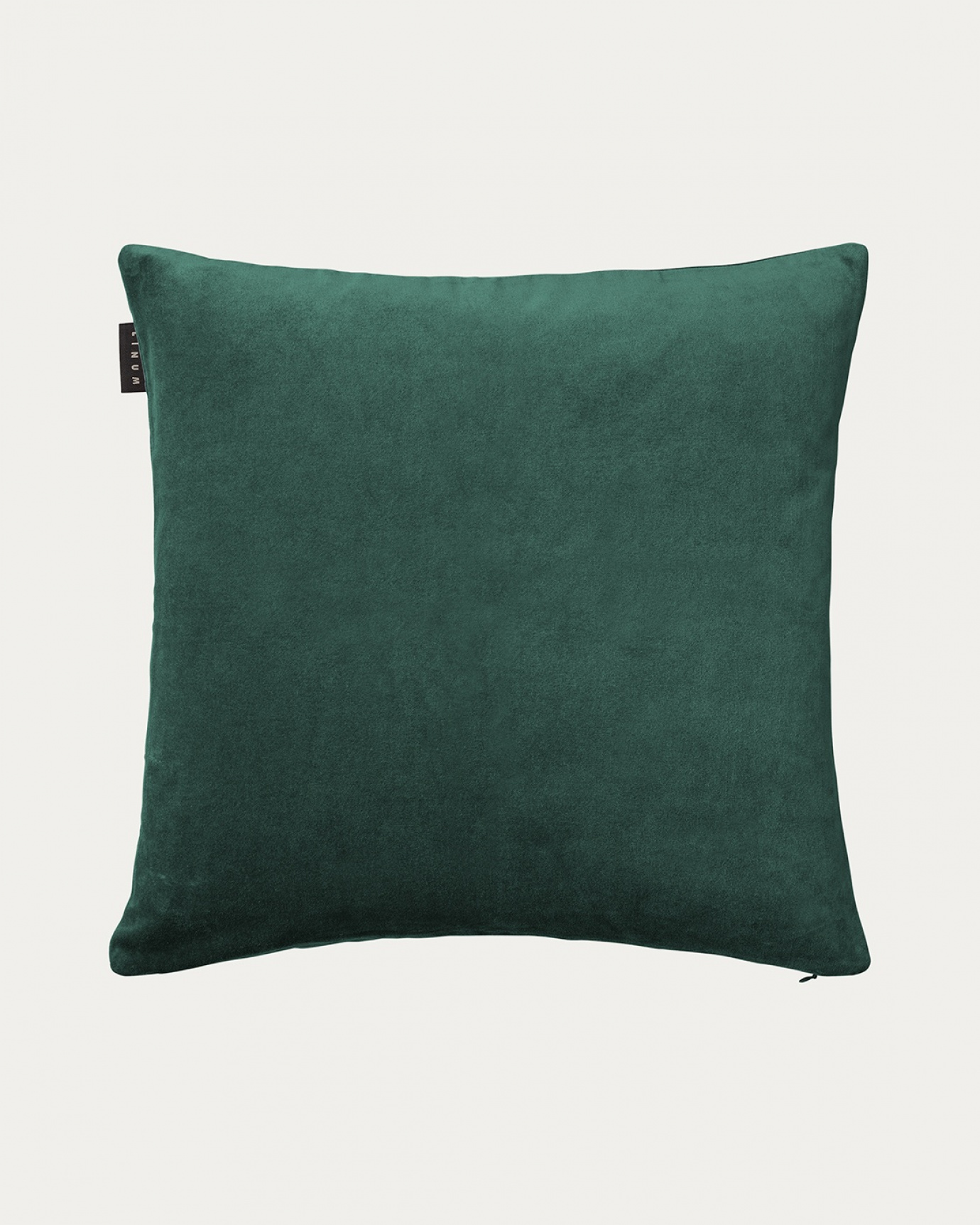 Product image deep emerald green PAOLO cushion cover in soft cotton velvet from LINUM DESIGN. Size 50x50 cm.