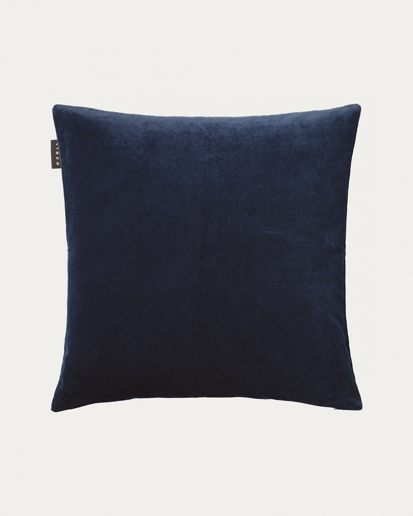 Product image ink blue PAOLO cushion cover in soft cotton velvet from LINUM DESIGN. Size 50x50 cm.