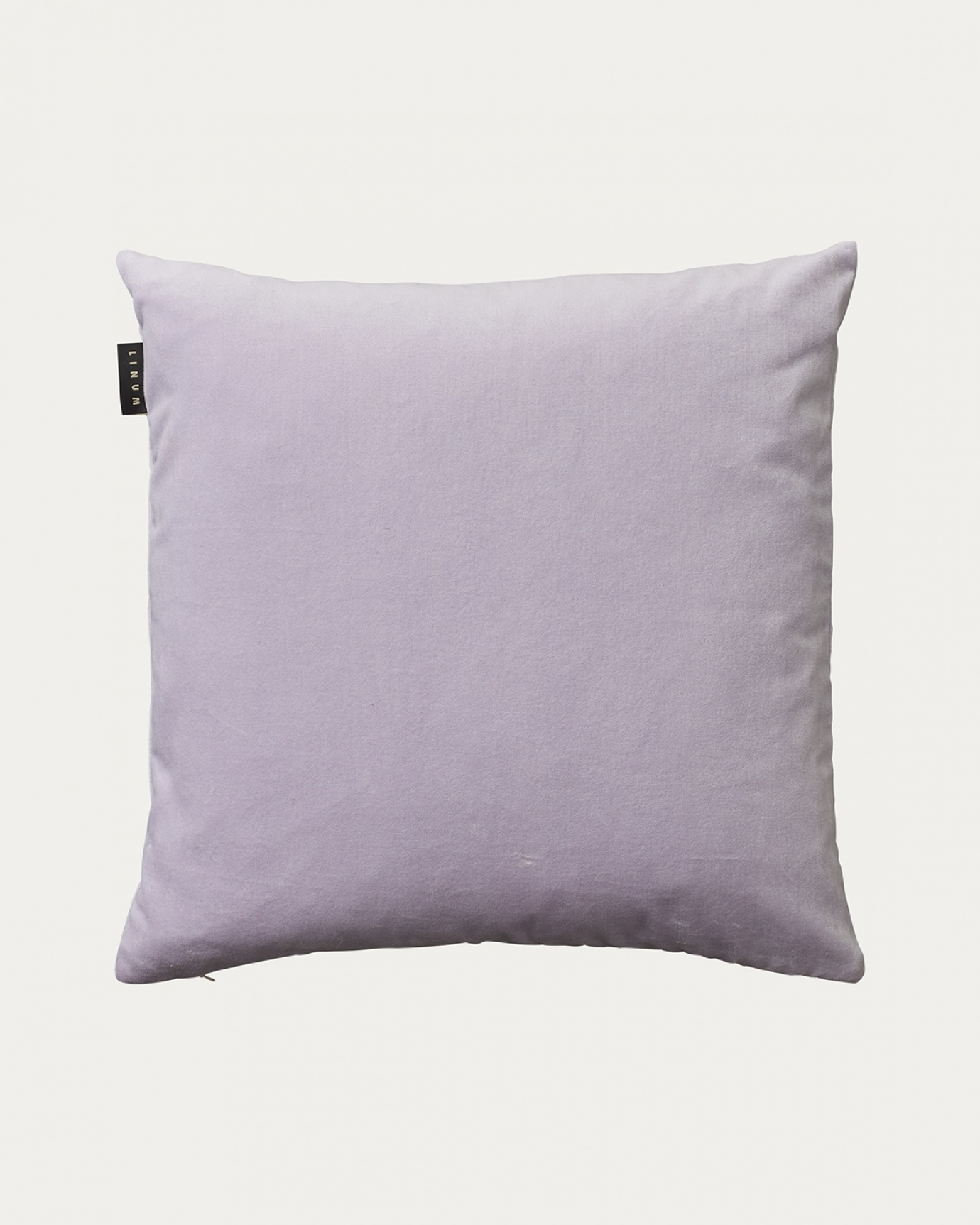 Product image bright lavender purple PAOLO cushion cover in soft cotton velvet from LINUM DESIGN. Size 50x50 cm.