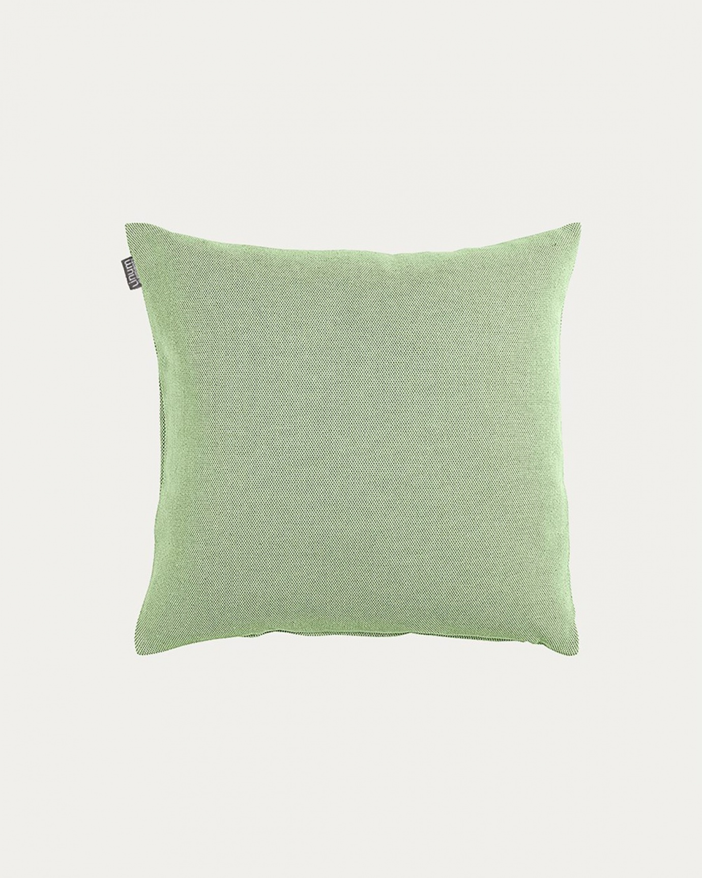 Produktbild dunkles lindengrün PEPPER Kissenhülle aus weicher Baumwolle von LINUM DESIGN. Einfach zu waschen und langlebig für Generationen. Größe 40x40 cm.