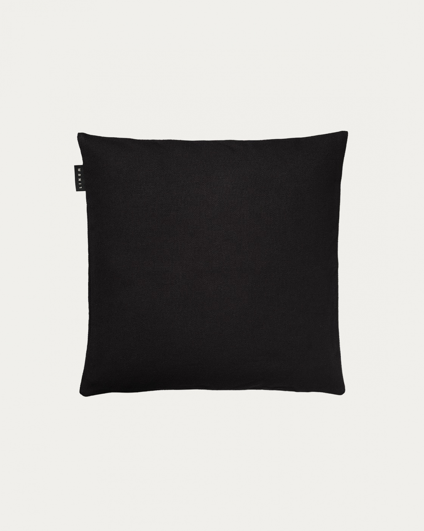 Produktbild schwarz PEPPER Kissenhülle aus weicher Baumwolle von LINUM DESIGN. Einfach zu waschen und langlebig für Generationen. Größe 40x40 cm.