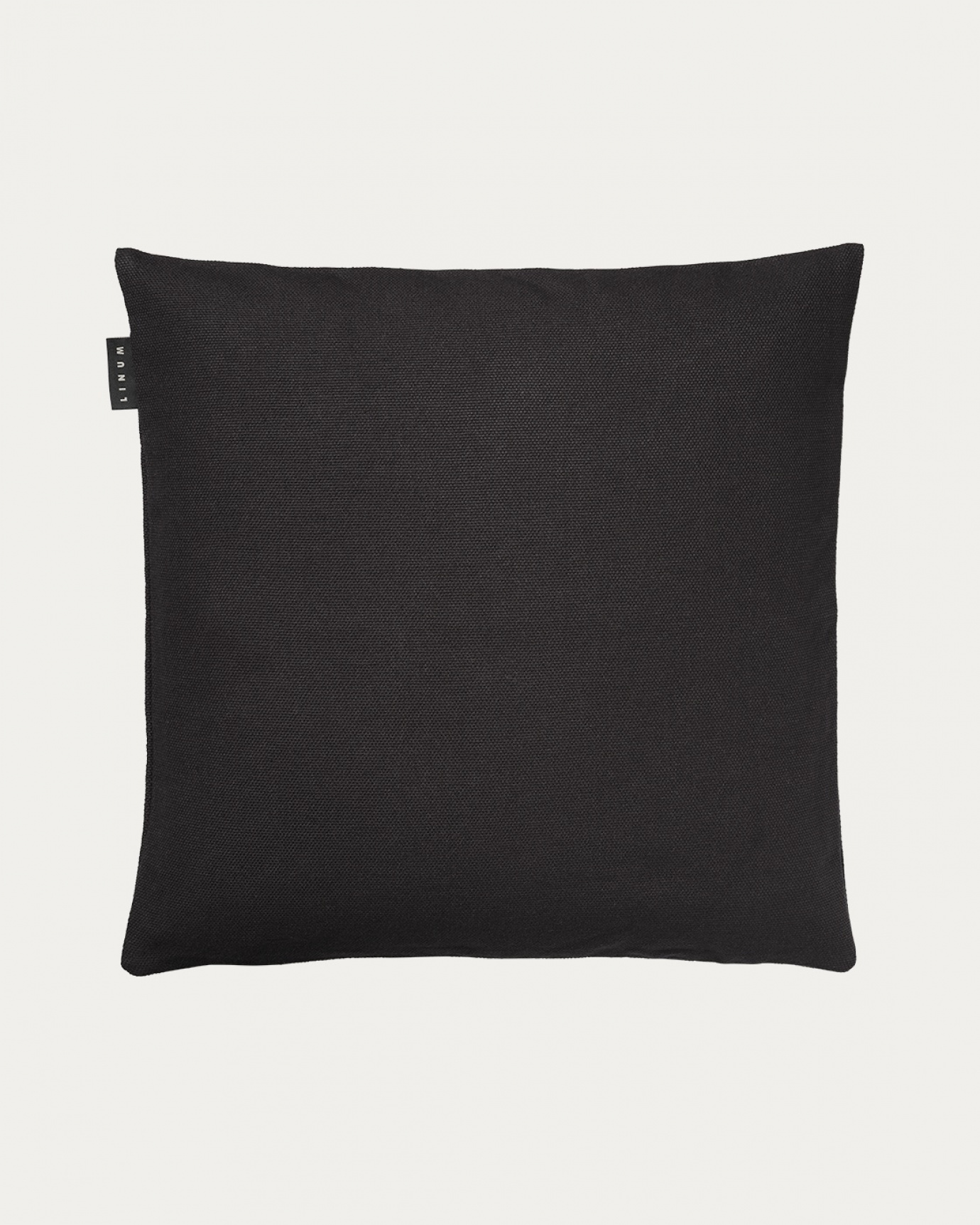 Produktbild schwarze melange PEPPER Kissenhülle aus weicher Baumwolle von LINUM DESIGN. Einfach zu waschen und langlebig für Generationen. Größe 50x50 cm.