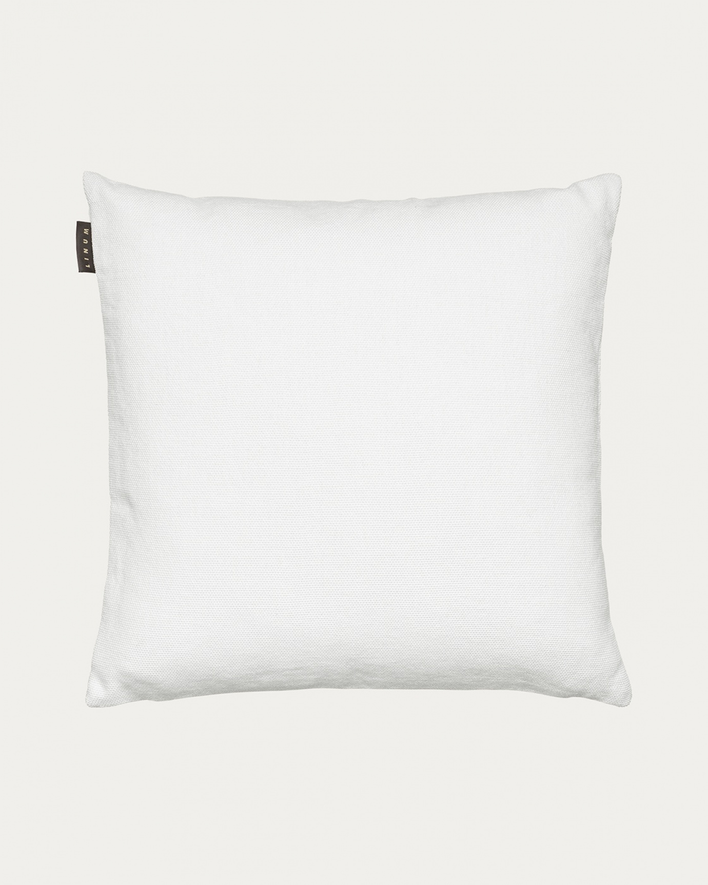 Product image white PEPPER cushion cover made of soft cotton from LINUM DESIGN. Easy to wash and durable for generations. Size 50x50 cm.