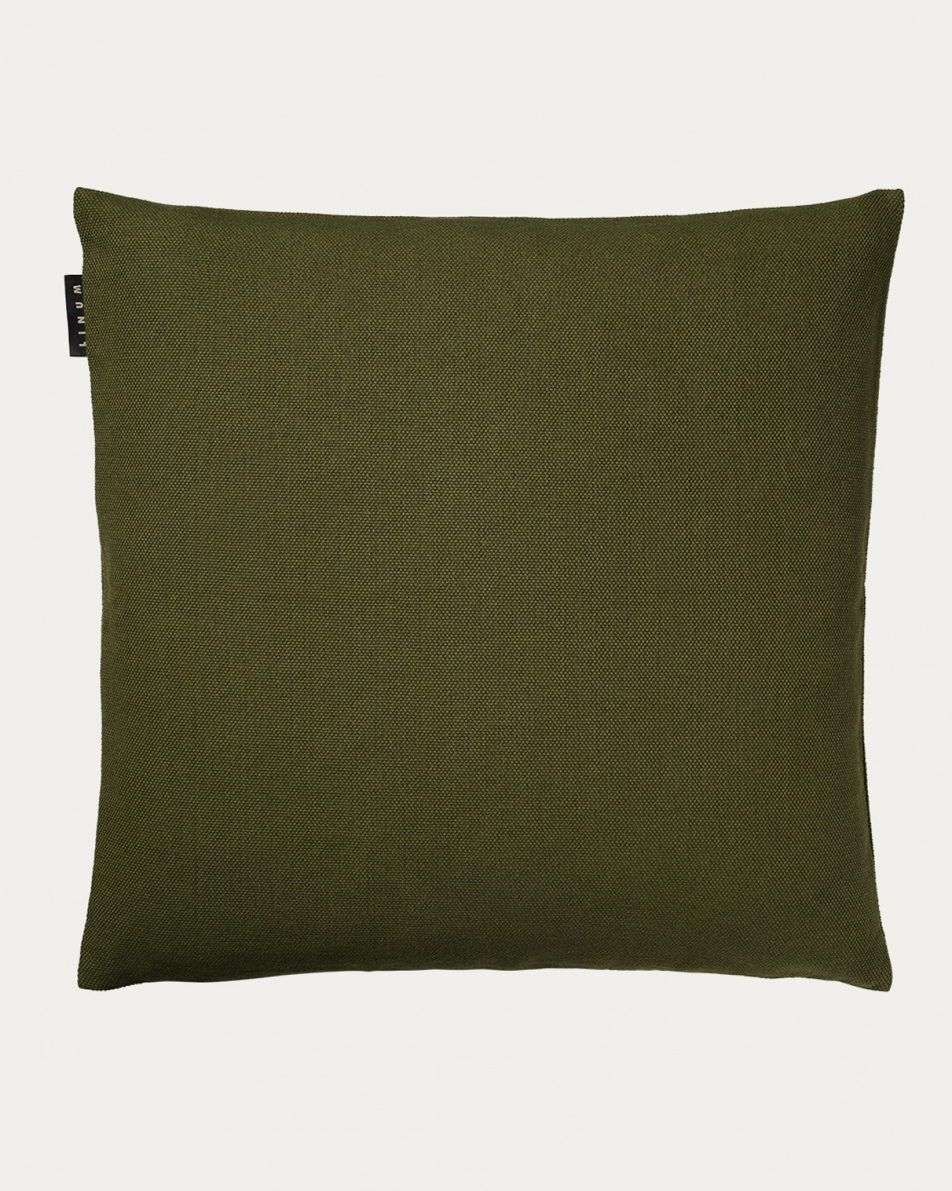 Image du produit housse de coussin PEPPER vert olive foncé en coton doux de LINUM DESIGN. Facile à laver et durable pendant des générations. Taille 60 x 60 cm.