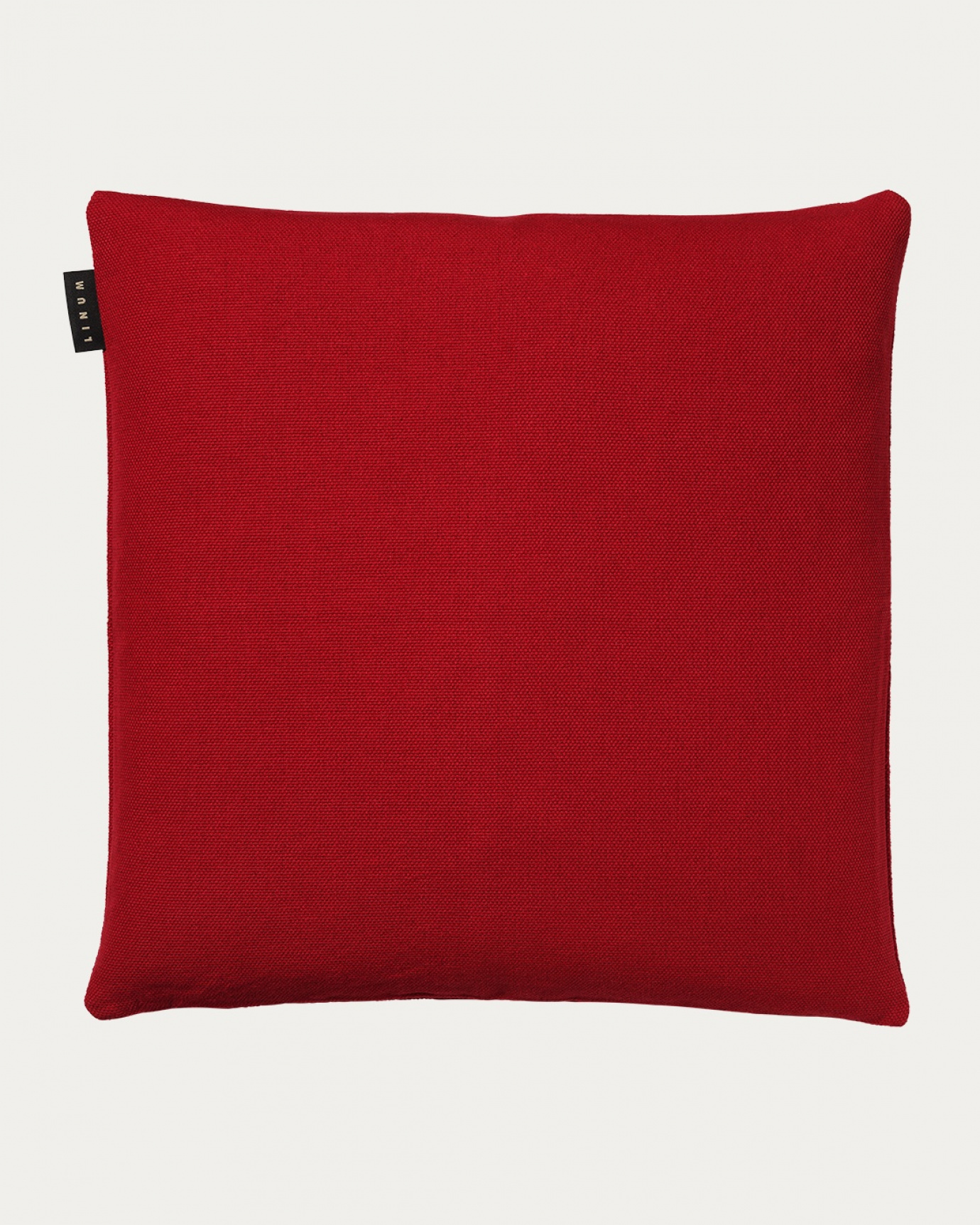 Produktbild rot PEPPER Kissenhülle aus weicher Baumwolle von LINUM DESIGN. Einfach zu waschen und langlebig für Generationen. Größe 60x60 cm.