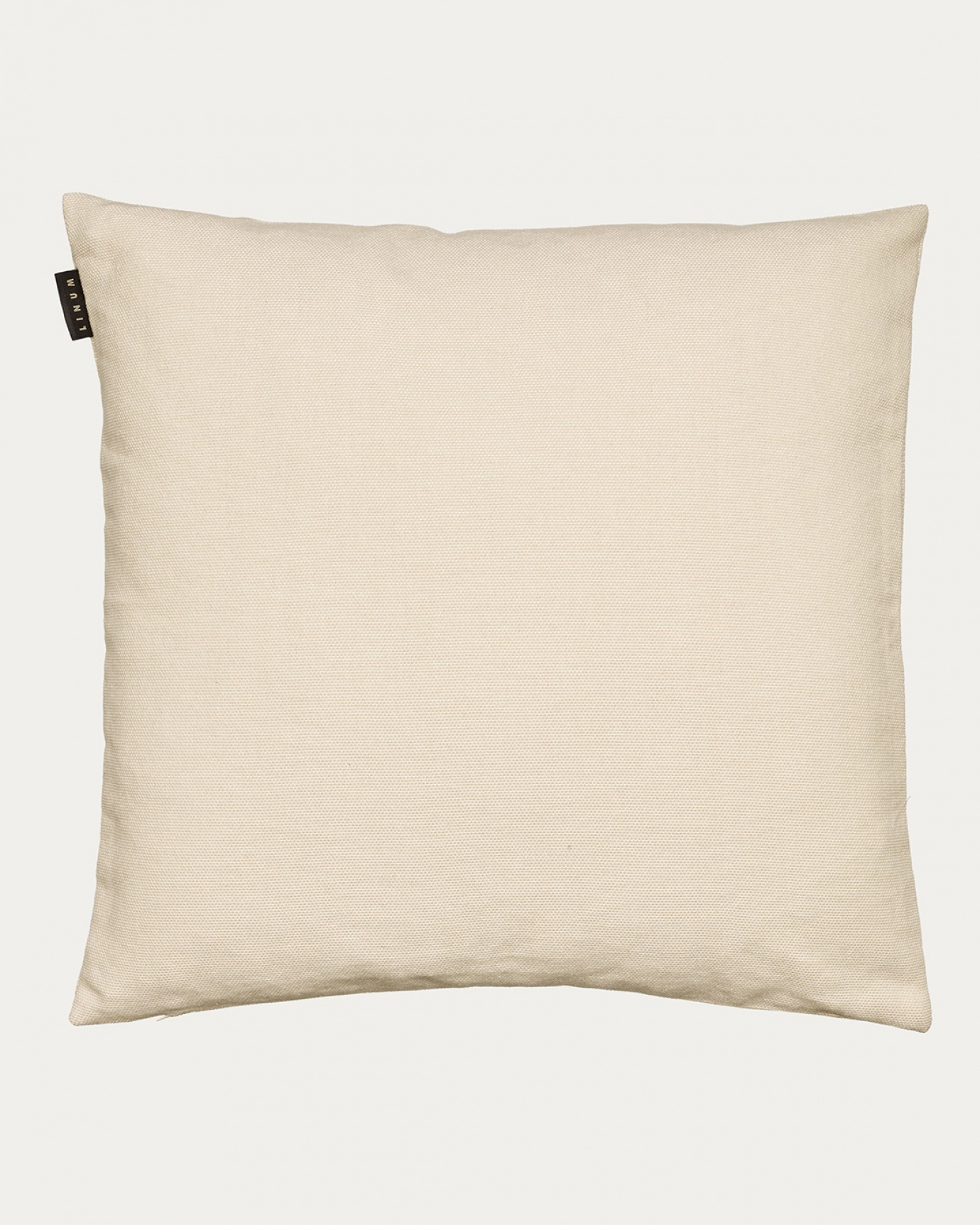 Product image creamy beige PEPPER cushion cover made of soft cotton from LINUM DESIGN. Easy to wash and durable for generations. Size 60x60 cm.