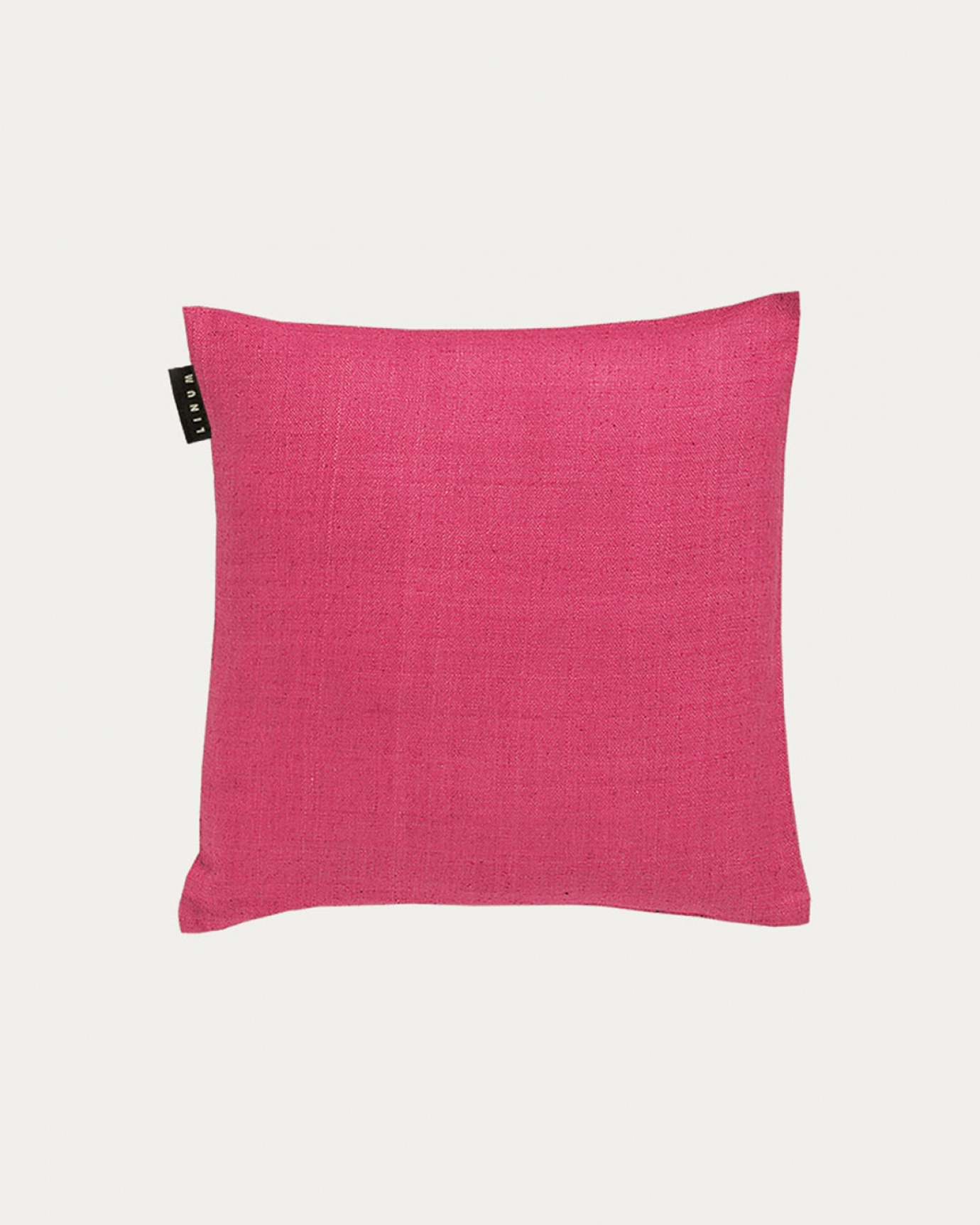 Product image dark rose pink SETA cushion cover made of 100% raw silk that gives a nice lustre from LINUM DESIGN. Size 40x40 cm.