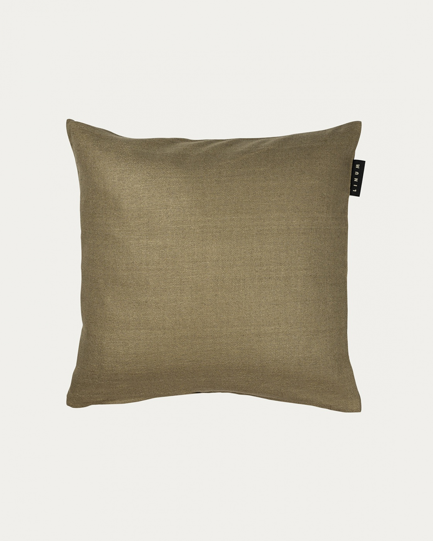 Product image light bear brown SETA cushion cover made of 100% raw silk that gives a nice lustre from LINUM DESIGN. Size 40x40 cm.