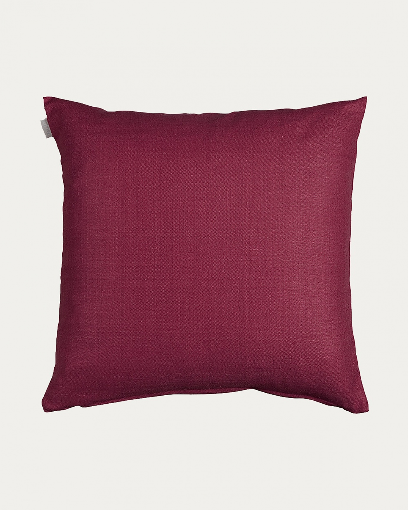 Product image burgundy red SETA cushion cover made of 100% raw silk that gives a nice lustre from LINUM DESIGN. Size 50x50 cm.