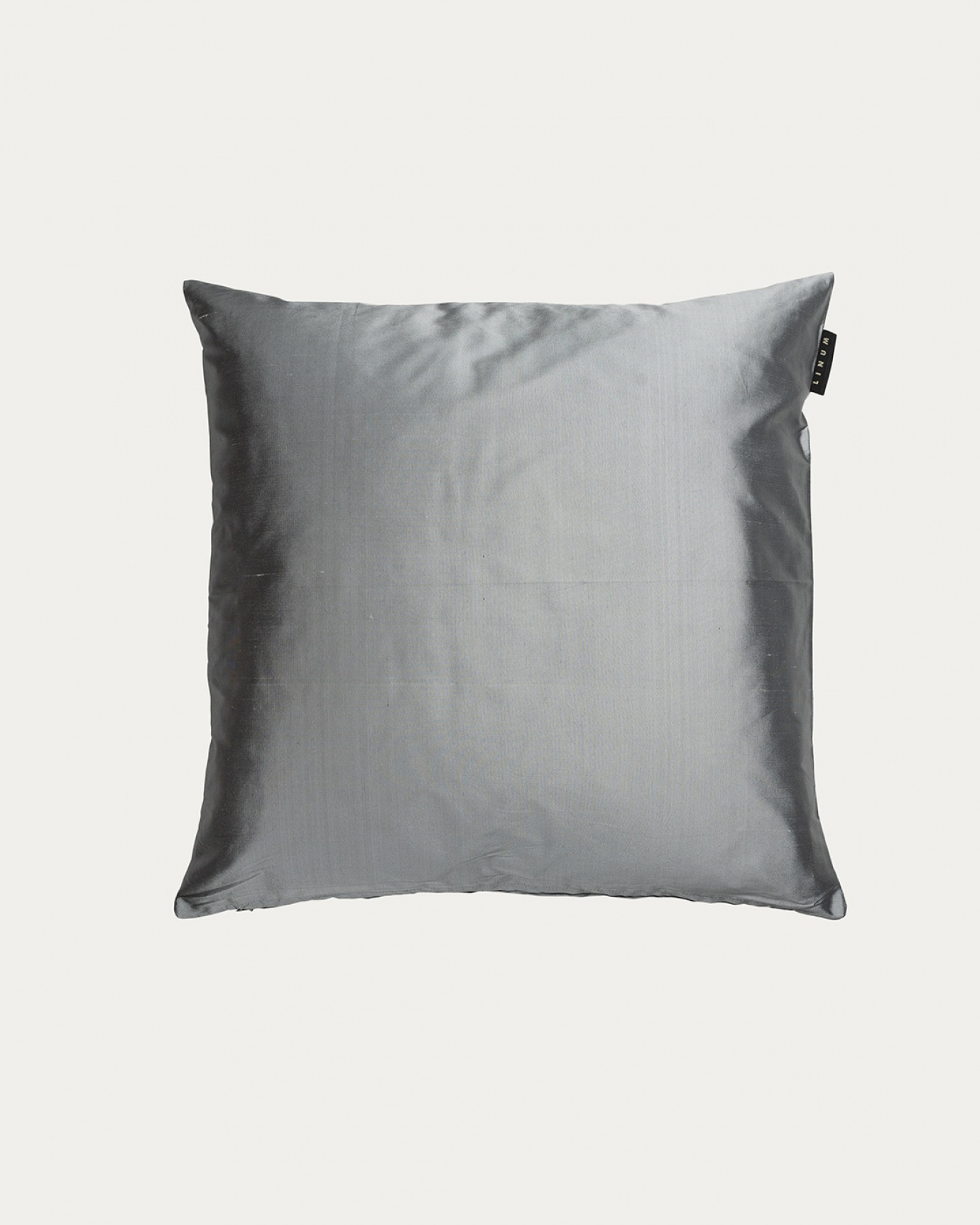 Product image light grey SILK cushion cover made of 100% dupion silk that gives a nice lustre from LINUM DESIGN. Size 40x40 cm.