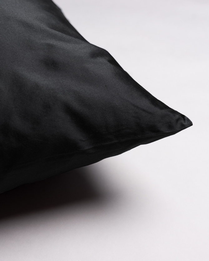 SILK cushion cover in black size 40x40 cm