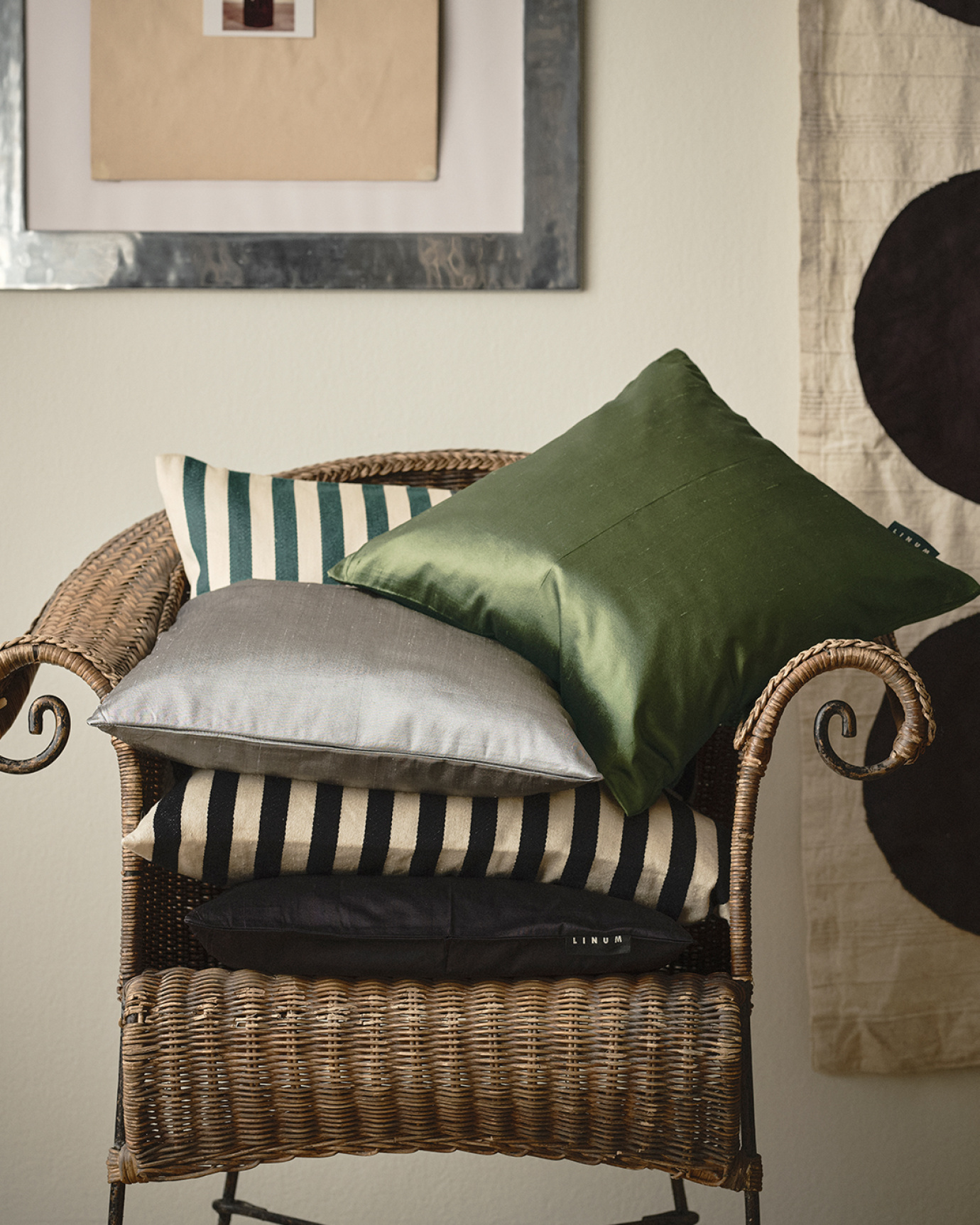 SILK Cushion cover 40x40 cm Black, bild 4 