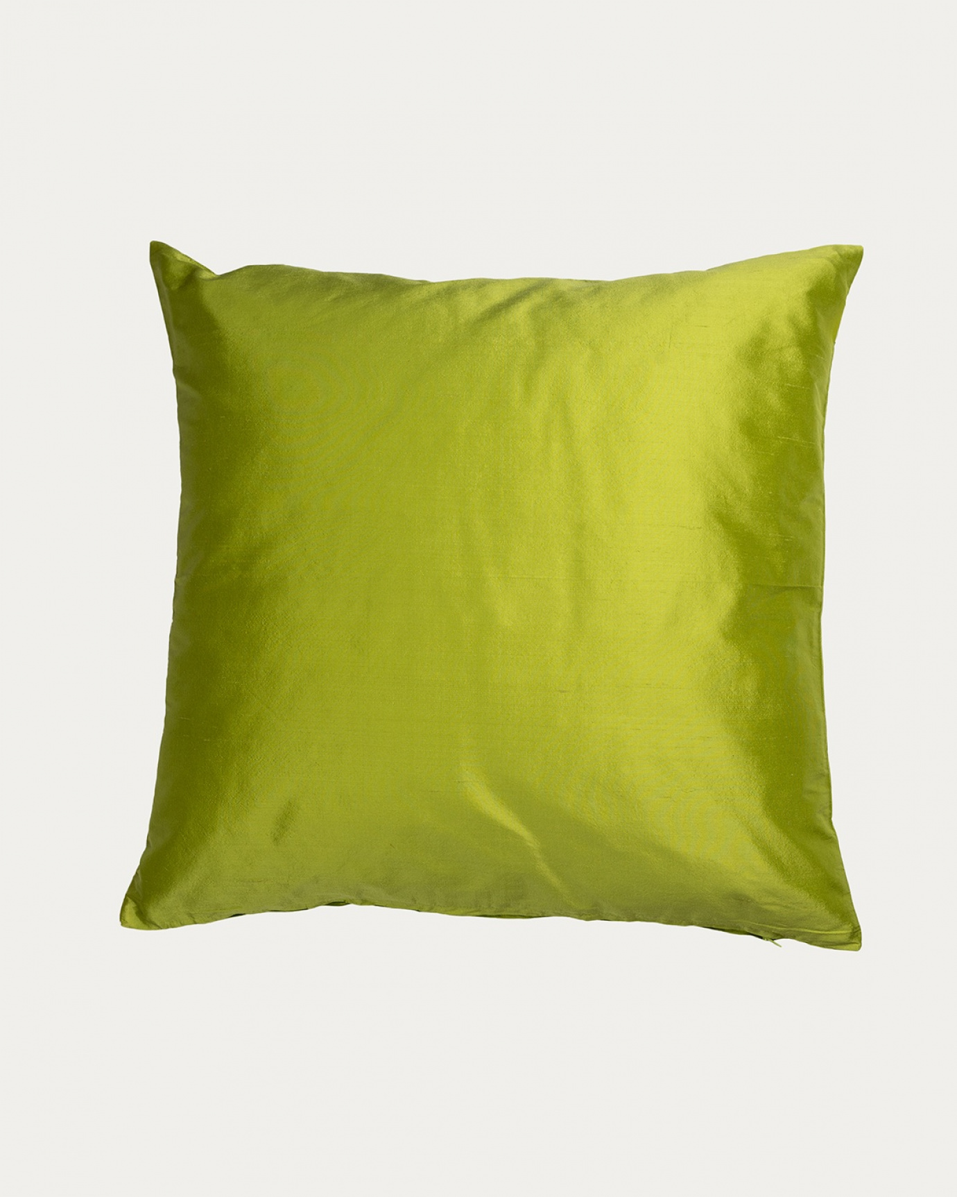 Product image apple green SILK cushion cover made of 100% dupion silk that gives a nice lustre from LINUM DESIGN. Size 50x50 cm.