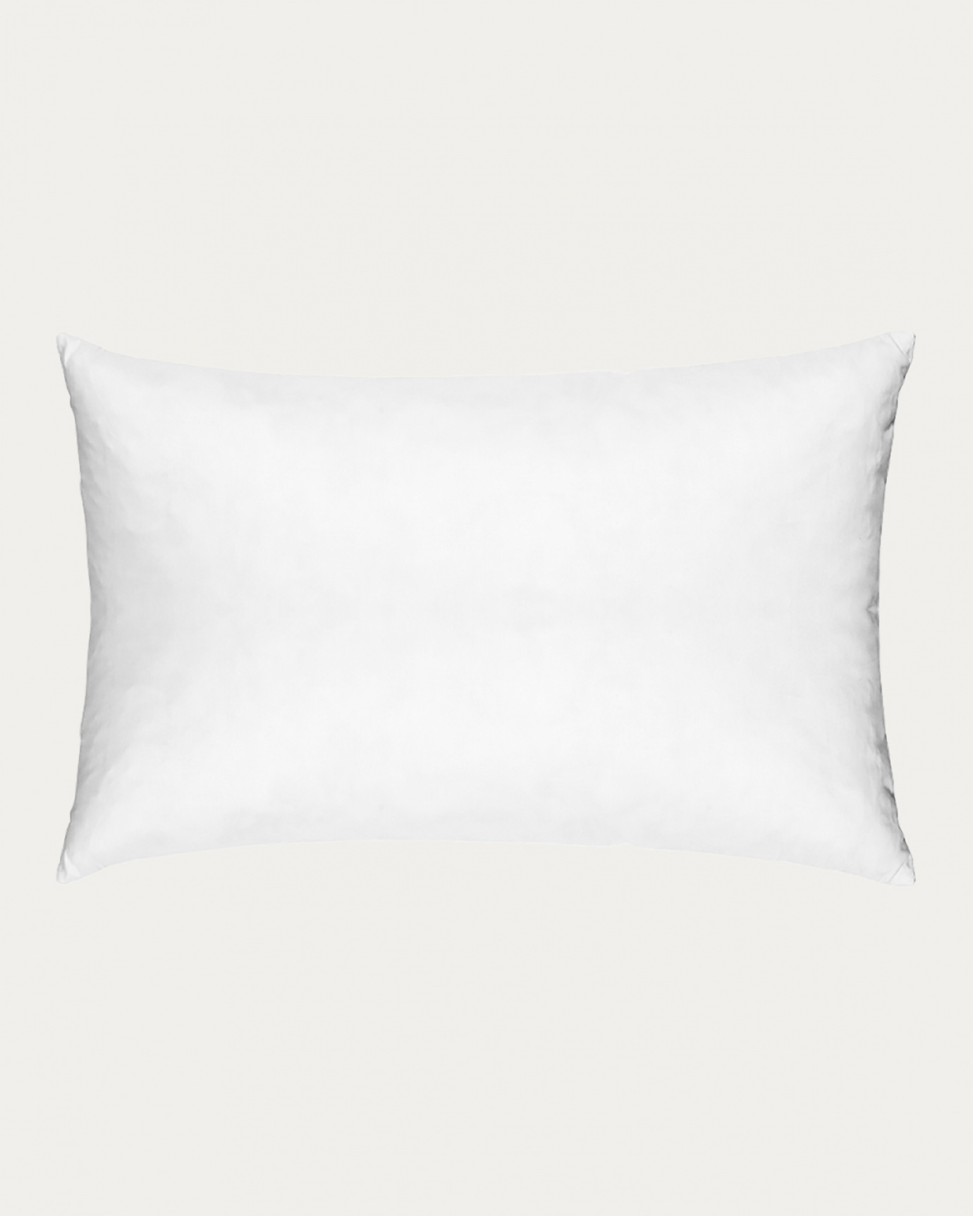 Product image white SYNTHETIC cushion insert made of cotton with polyester filling from LINUM DESIGN. Size 40x60 cm.